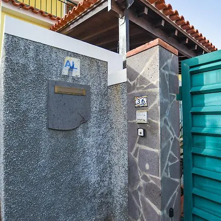 A House Near Cr7 Museum Madeira * Φουνκάλ