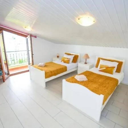 A House Near Cr7 Museum Madeira Vakantiehuis Funchal (Madeira)